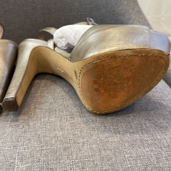 Vince Camuto Jeweled Platform Heel - Size 7.5 - Picture 5 of 10